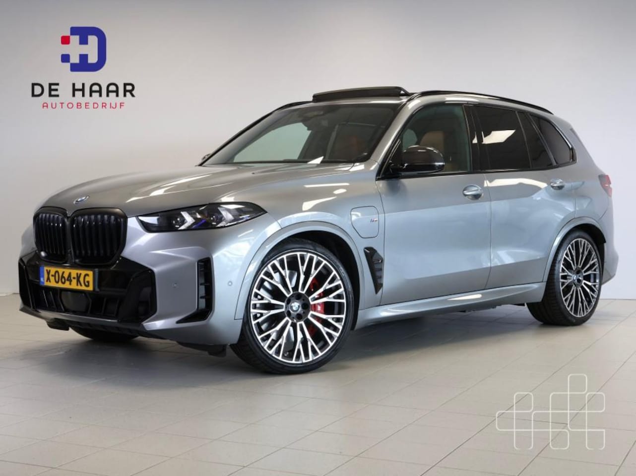BMW X5 - xDrive50e M Sport Pro - Pano - Trekhaak - Harman Kardon - AutoWereld.nl