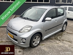 Daihatsu Sirion 2 - 1.3-16V Comfort automaat Bj 2007 AIRCO - SPORTVELGEN - TREKHAAK