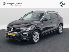 Volkswagen T-Roc - 1.5 TSi 150 Pk R-Line | Stoelverwarming | Camera | Trekhaak | Navigatie | Adaptive Cruise