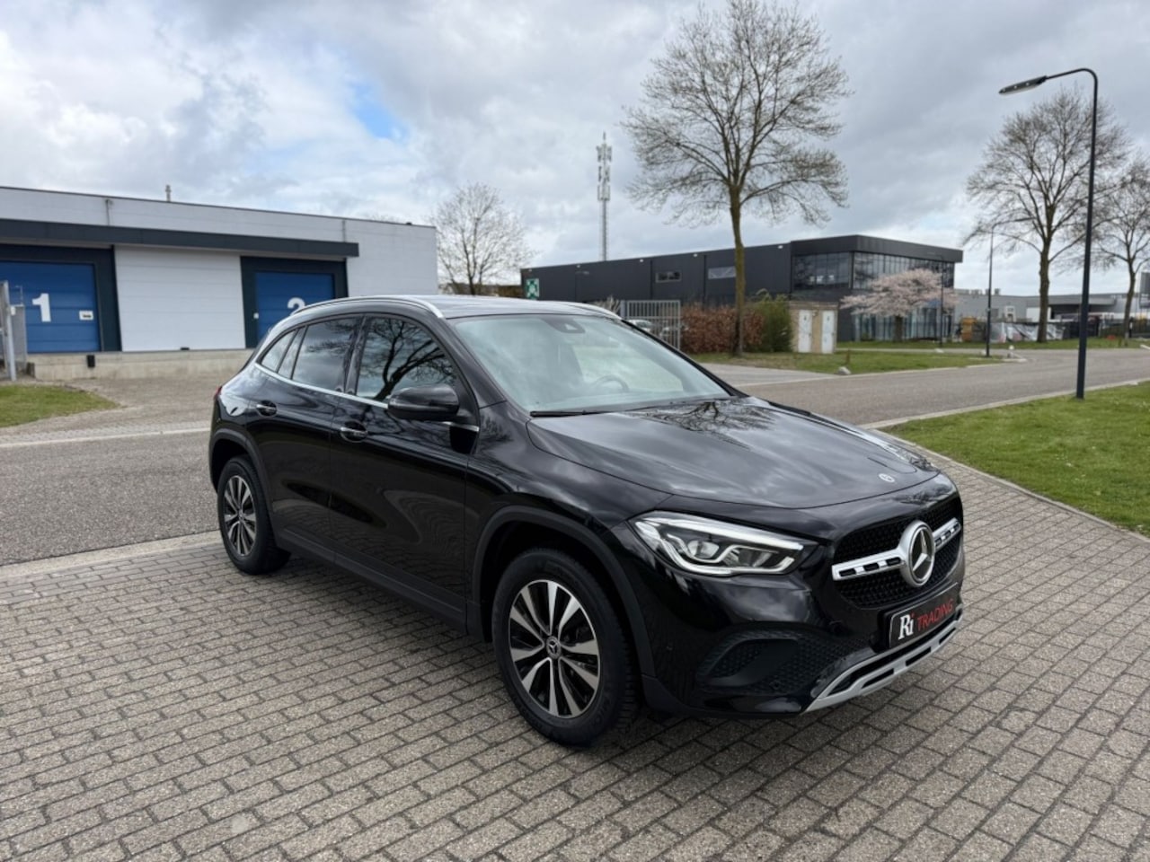 Mercedes-Benz GLA-Klasse - 180 Aut Panorama Camera - AutoWereld.nl