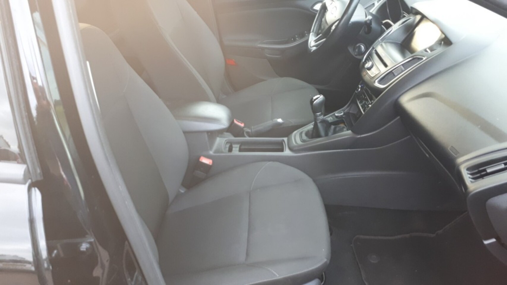 Ford Focus - 1.0 Lease Edition RADIO CD/CLIMATE/NAVI/CRUISE/CV