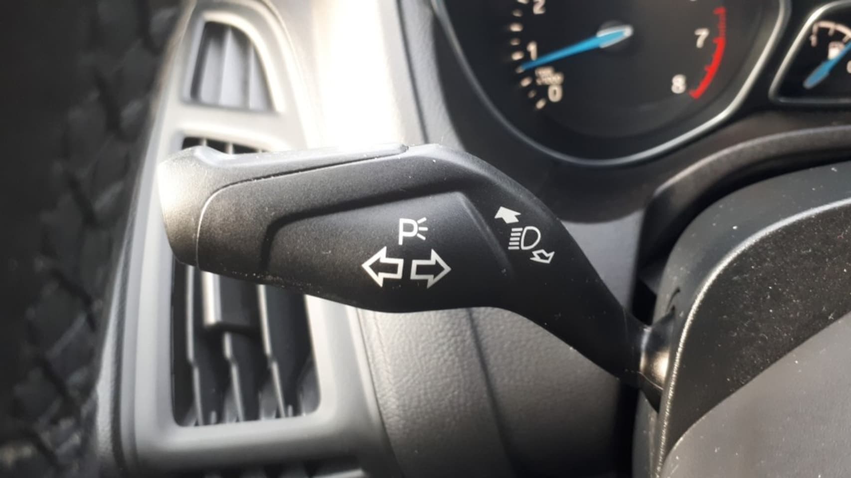 Ford Focus - 1.0 Lease Edition RADIO CD/CLIMATE/NAVI/CRUISE/CV