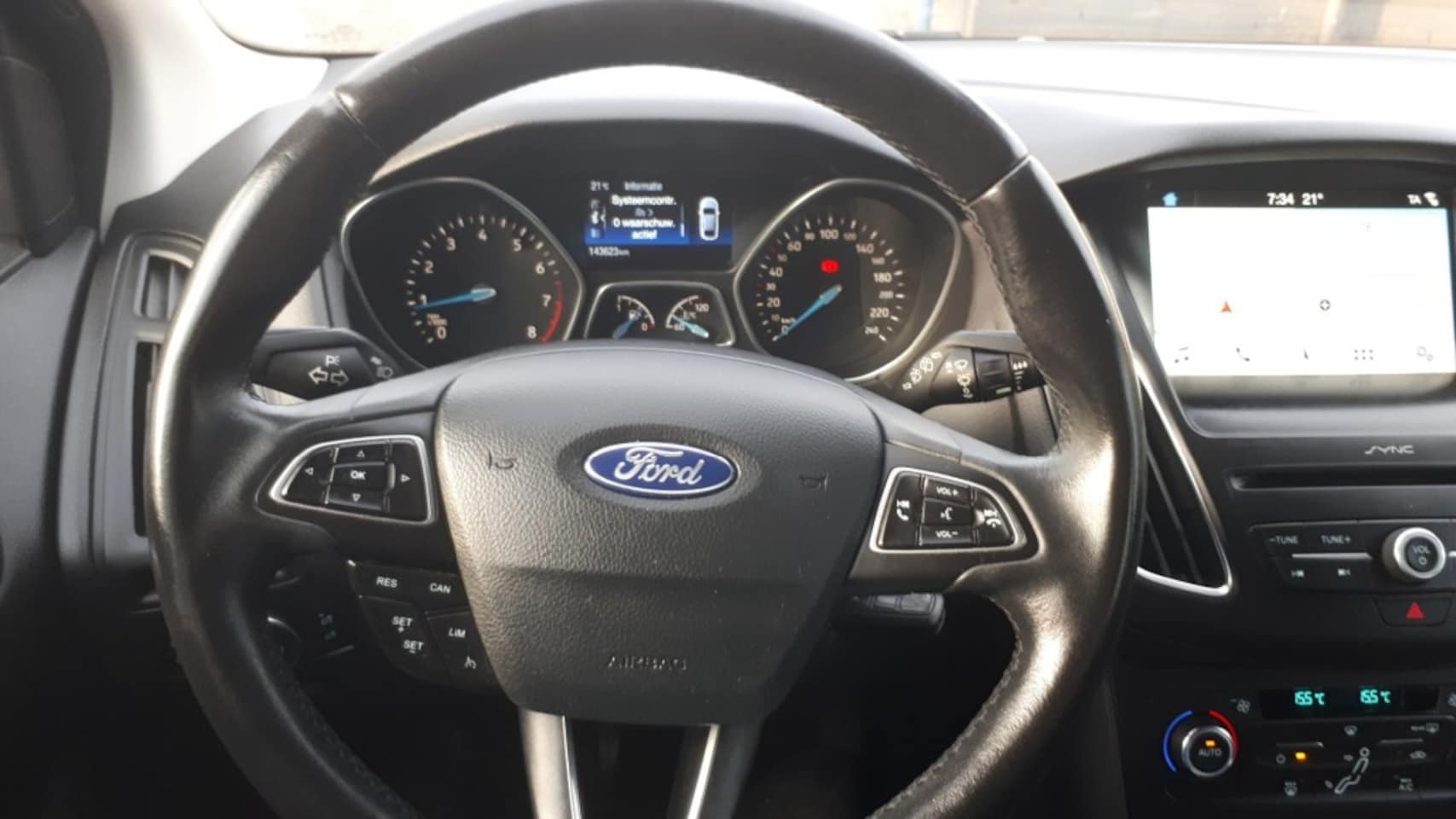 Ford Focus - 1.0 Lease Edition RADIO CD/CLIMATE/NAVI/CRUISE/CV