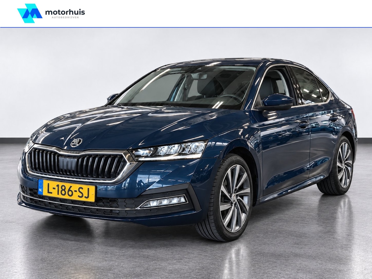 Skoda Octavia - 1.5 e-TSI Business Edition Plus | Wegklapbare Trekhaak | Achteruitrijcamera | Lederen bekl - AutoWereld.nl