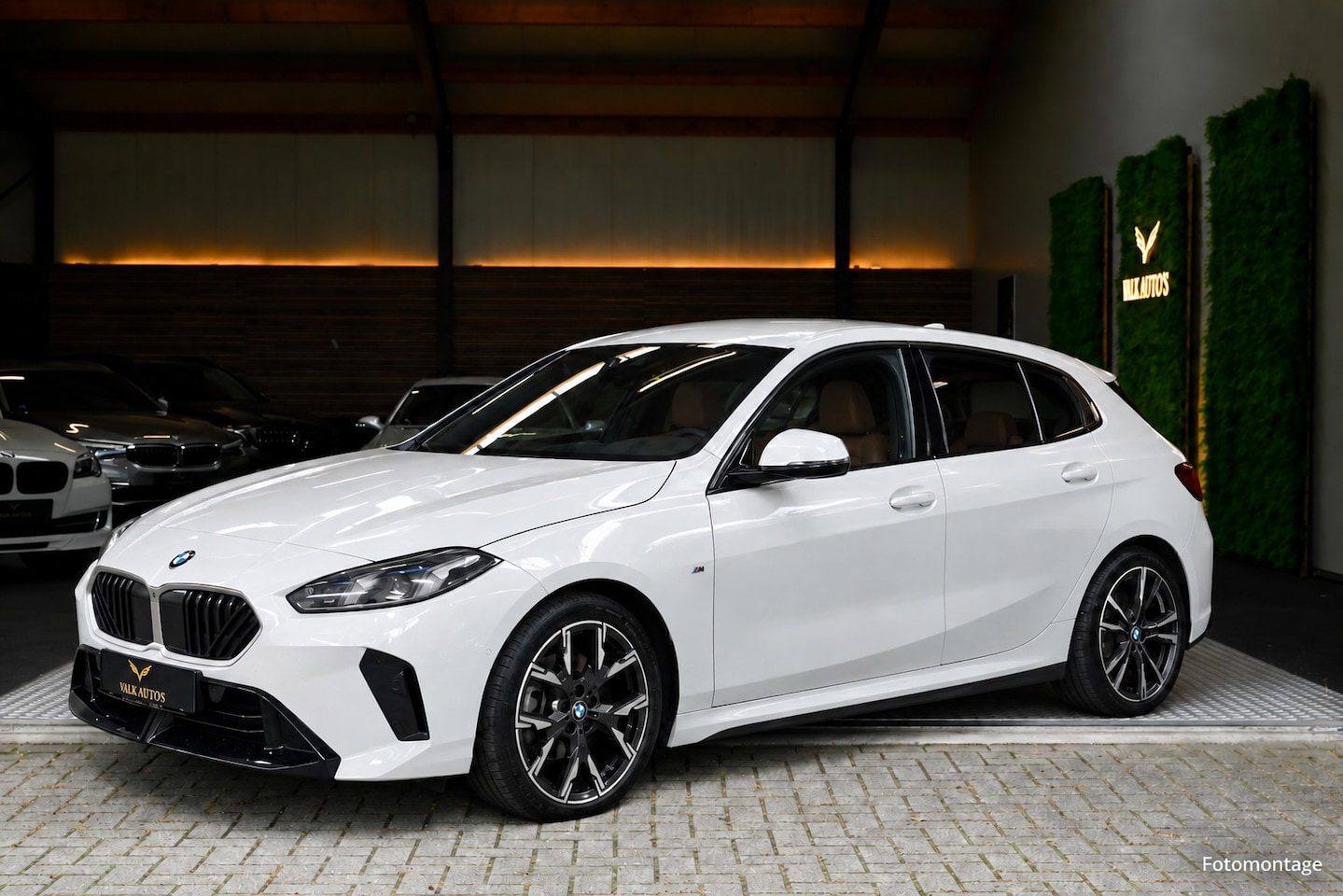 BMW 1-serie - 120 M-Sport - Head-up - 360° - Mokka - AutoWereld.nl
