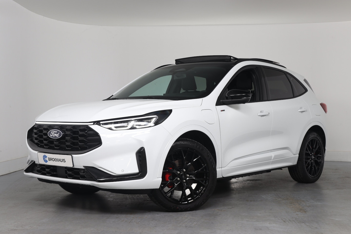 Ford Kuga - 2.5 PHEV ST-Line X | Black Pack | Trekhaak | Elektrisch Panoramadak | Matrix LED | Winter - AutoWereld.nl