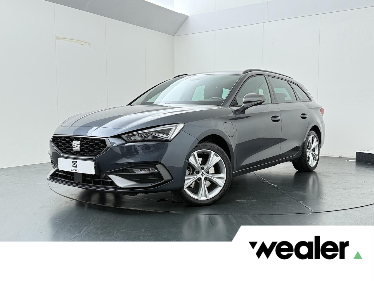 SEAT Leon Sportstourer - 1.4 TSI eHybrid PHEV FR Business Intense | 204 PK | SoH 100% | Adaptive Cruise Control | A - AutoWereld.nl