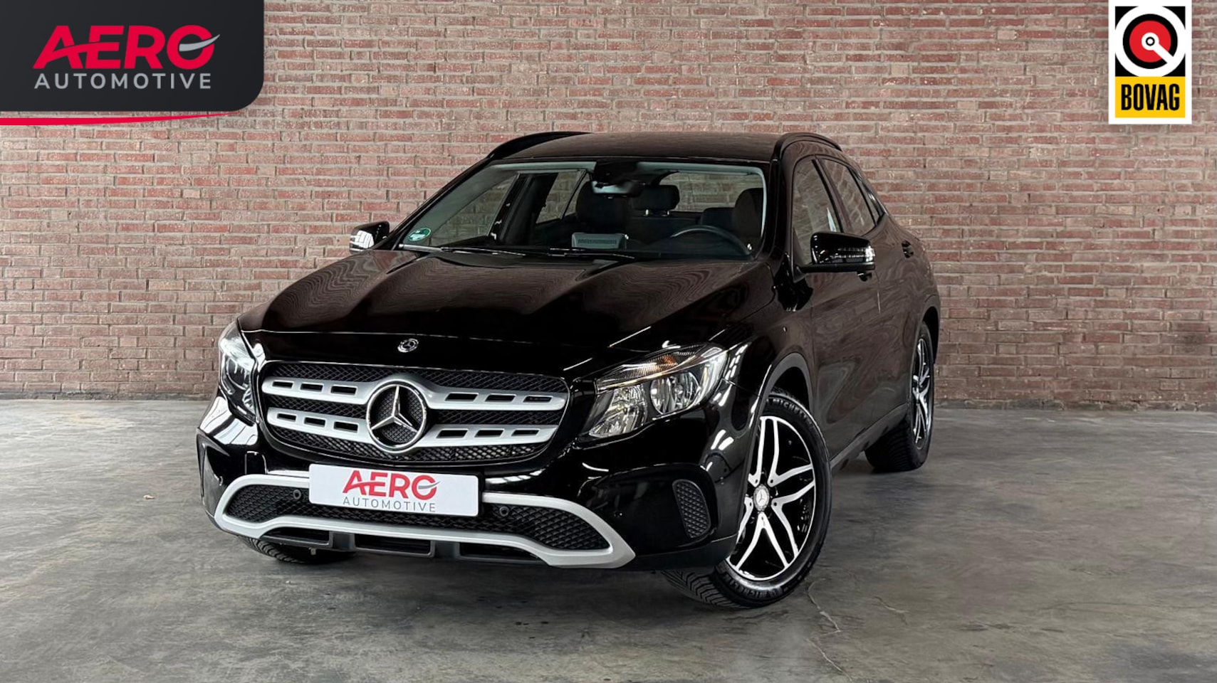 Mercedes-Benz GLA-Klasse - GLA 180 Business Solution PDC / Airco / Navi / Tel. / Camera / Trekhaak Afneembaar / Stoel - AutoWereld.nl