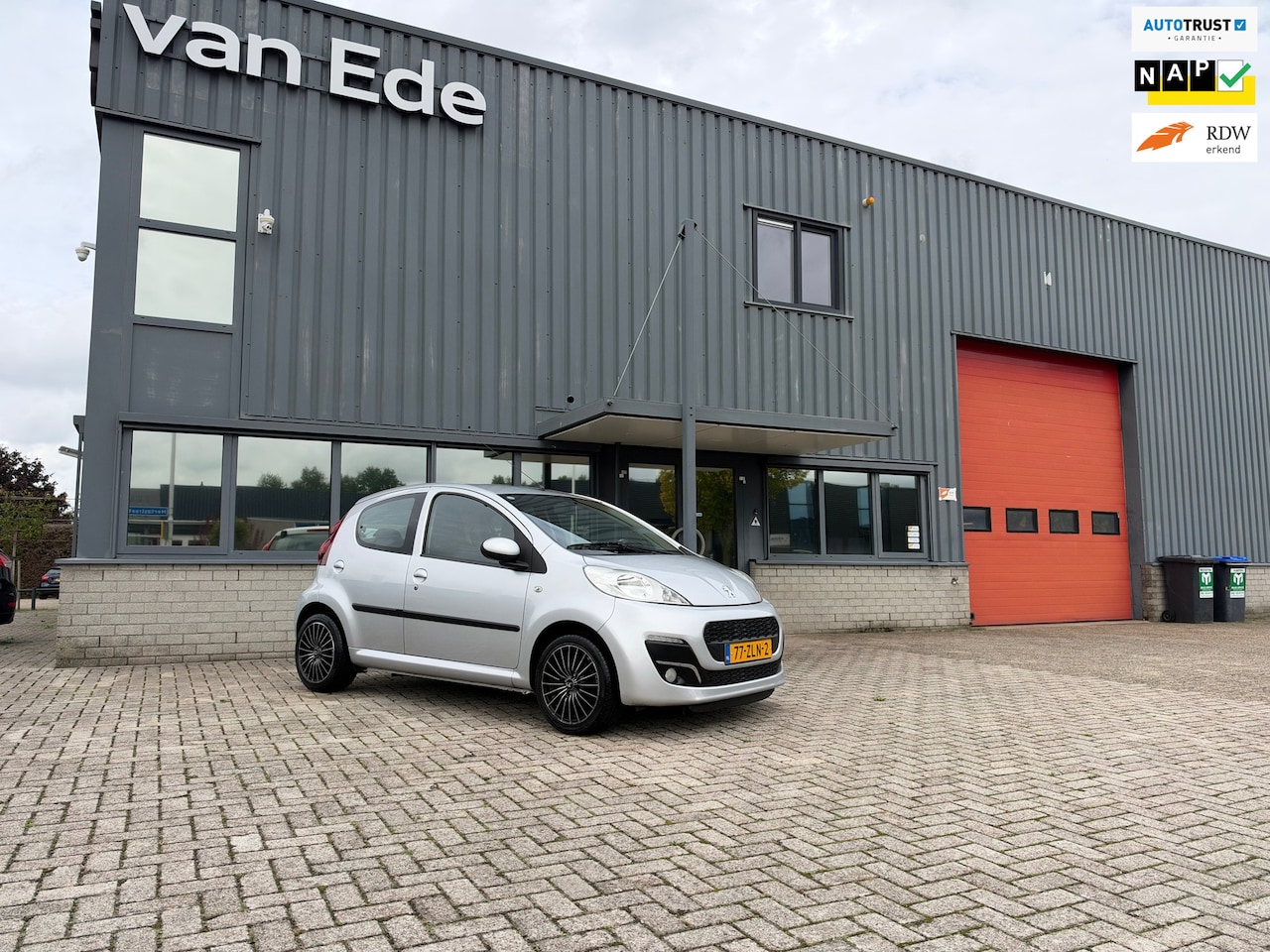 Peugeot 107 - 1.0 Active 5drs Automaat Airco LM velgen Nwe Apk! - AutoWereld.nl