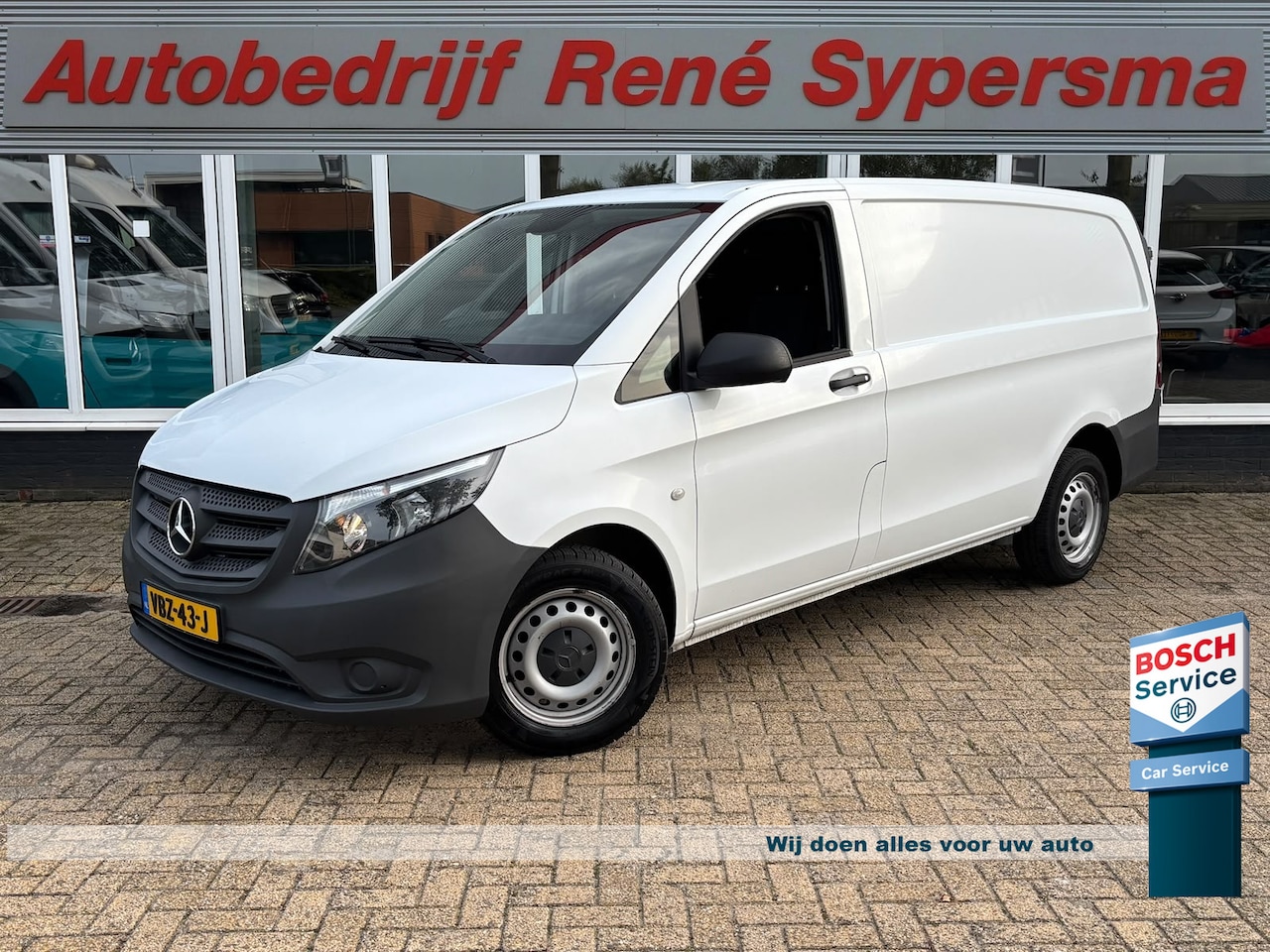 Mercedes-Benz Vito - 111 CDI Lang | Trekhaak | 3 Zitplaatsen | Bluetooth | Airco - AutoWereld.nl