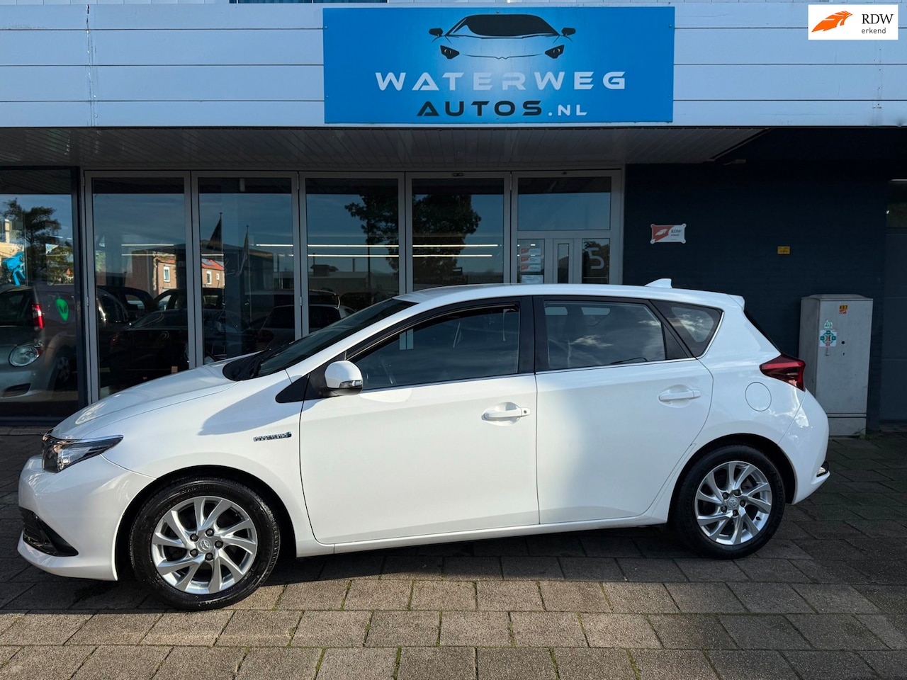 Toyota Auris - 1.8 Hybrid Aspiration CAMERA|NAVI|CLIMA - AutoWereld.nl