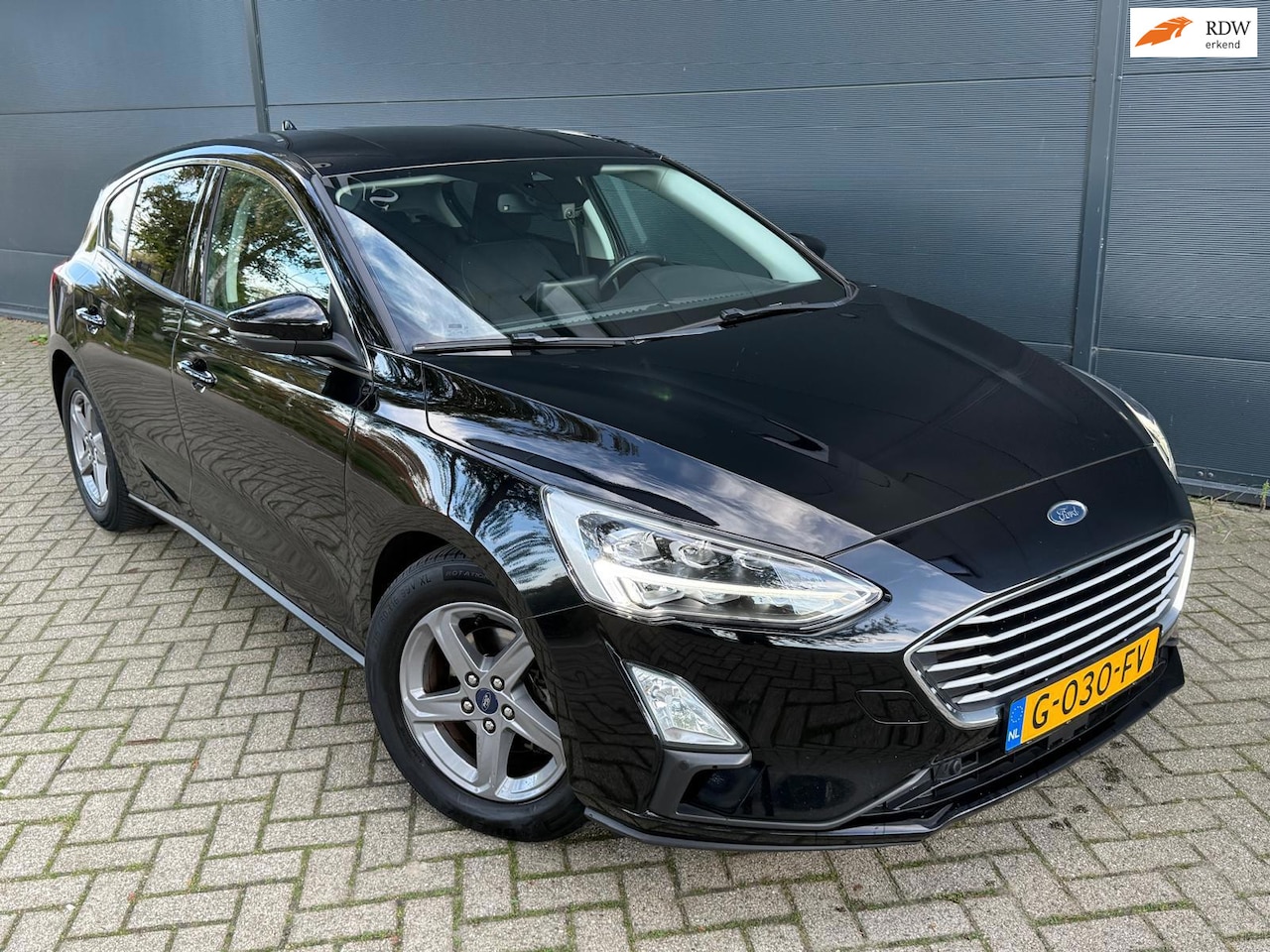 Ford Focus - 1.0 EcoBoost/Navi/Carplay/airco/Cruise/stoelverwarming - AutoWereld.nl