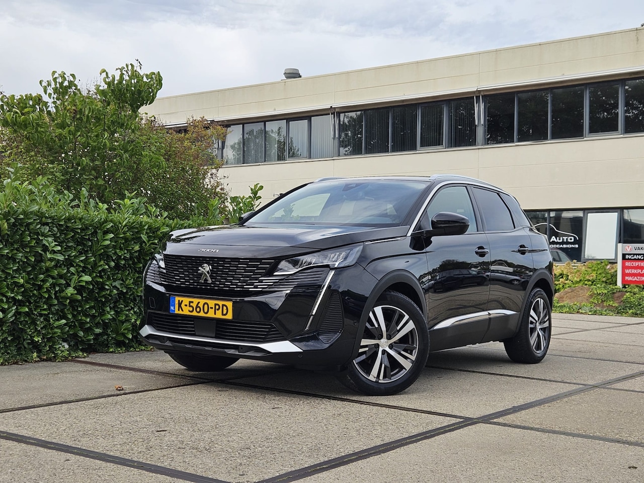 Peugeot 3008 - 1.2 PureTech Blue Lease Allure |TREKHAAK|CLIMA|NAVI|CRUISE| 19083 - AutoWereld.nl