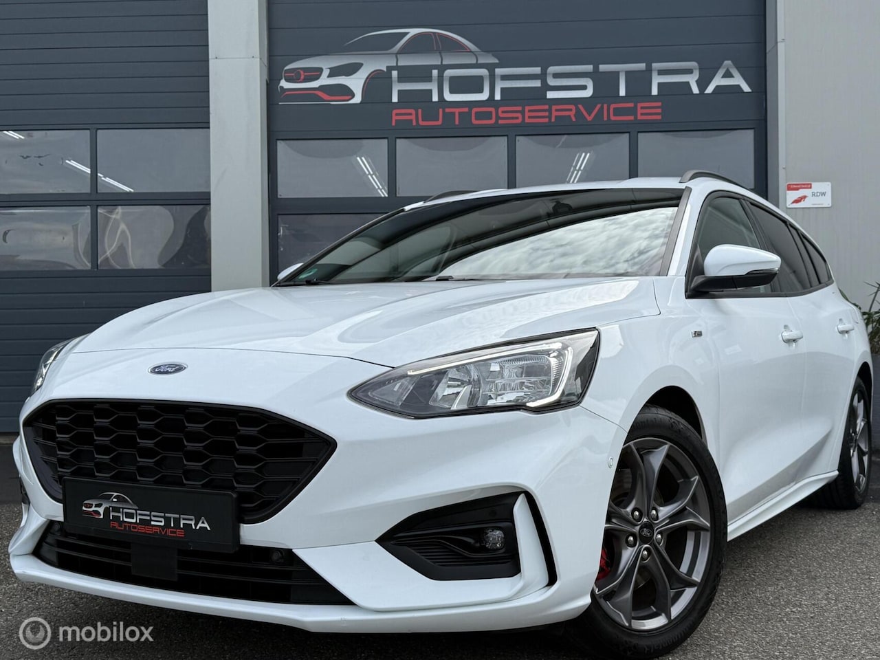 Ford Focus Wagon - 1.0 EcoBoost Hybrid ST Line X Business 1.0 EcoBoost Hybrid ST Line X Business B&O - AutoWereld.nl