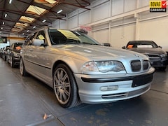 BMW 3-serie Touring - 330i Executive ECC/LMV18/LEER/SCHUIFDAK