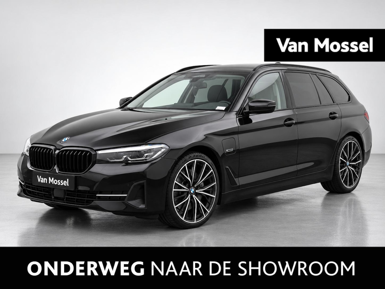 BMW 5-serie Touring - 530e xDrive Business Edition Plus Sensatec | Wordt Verwacht | Automaat | Trekhaak | Apple - AutoWereld.nl