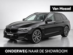 BMW 5-serie Touring - 530e xDrive Business Edition Plus Sensatec | Wordt Verwacht | Automaat | Trekhaak | Apple
