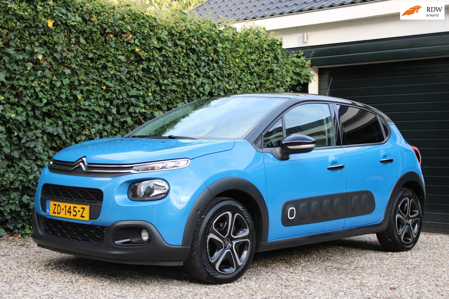 Citroën C3 - 1.2 PureTech S&S Shine | Automaat | Carplay | Navi | Pano | Camera - AutoWereld.nl