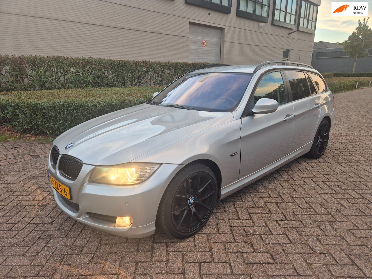 BMW 3-serie Touring - 320d High Executive M-pakket CLIMA LEER ZEER MOOI - AutoWereld.nl