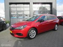 Opel Astra Sports Tourer - 1.2 Business Edition 74dkm Luxe Camera Stoel+Stuur verwarming Trekhaak