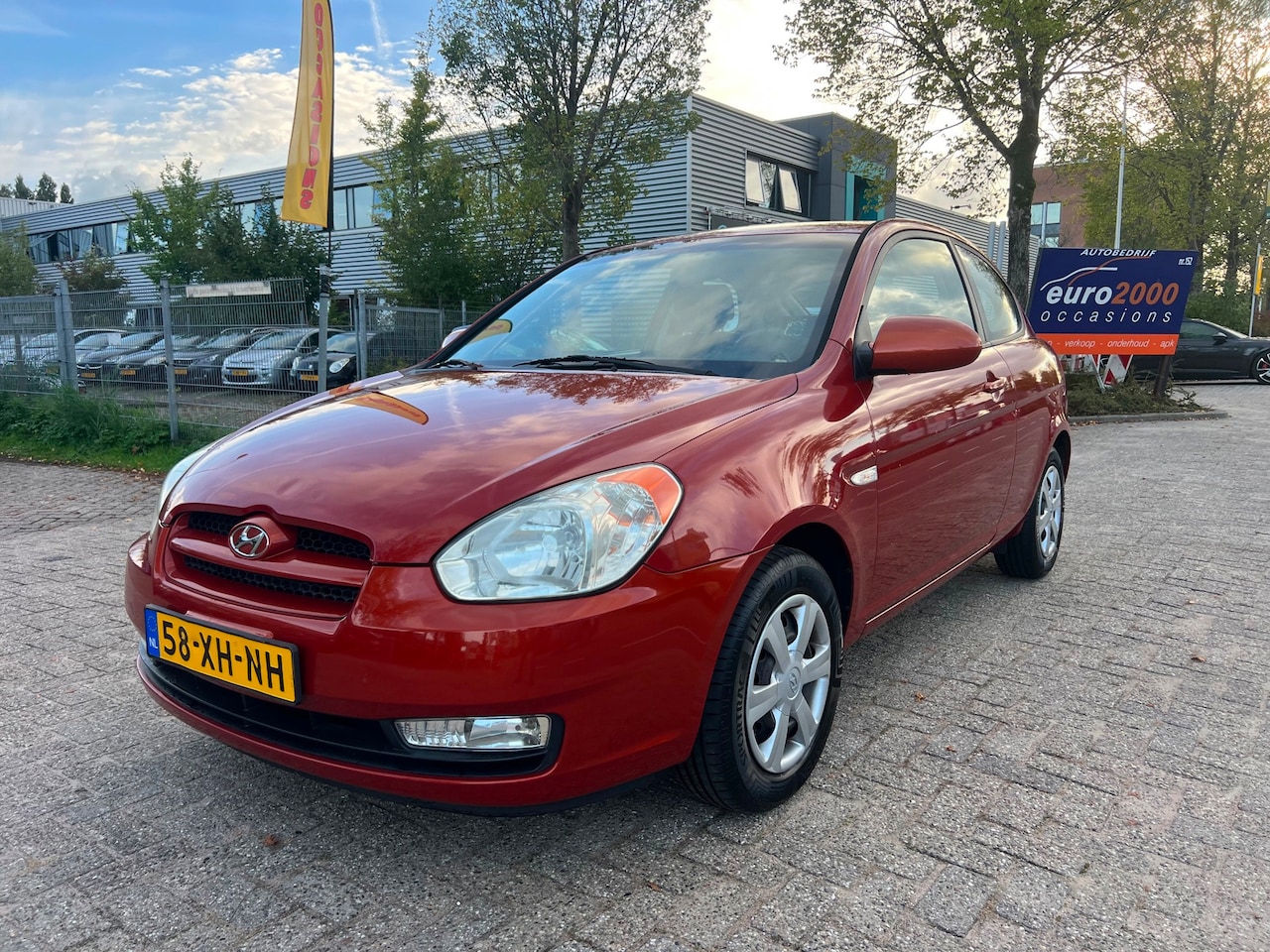 Hyundai Accent - 1.4i Dynamic - Nieuwe Distributie - Airco - AutoWereld.nl