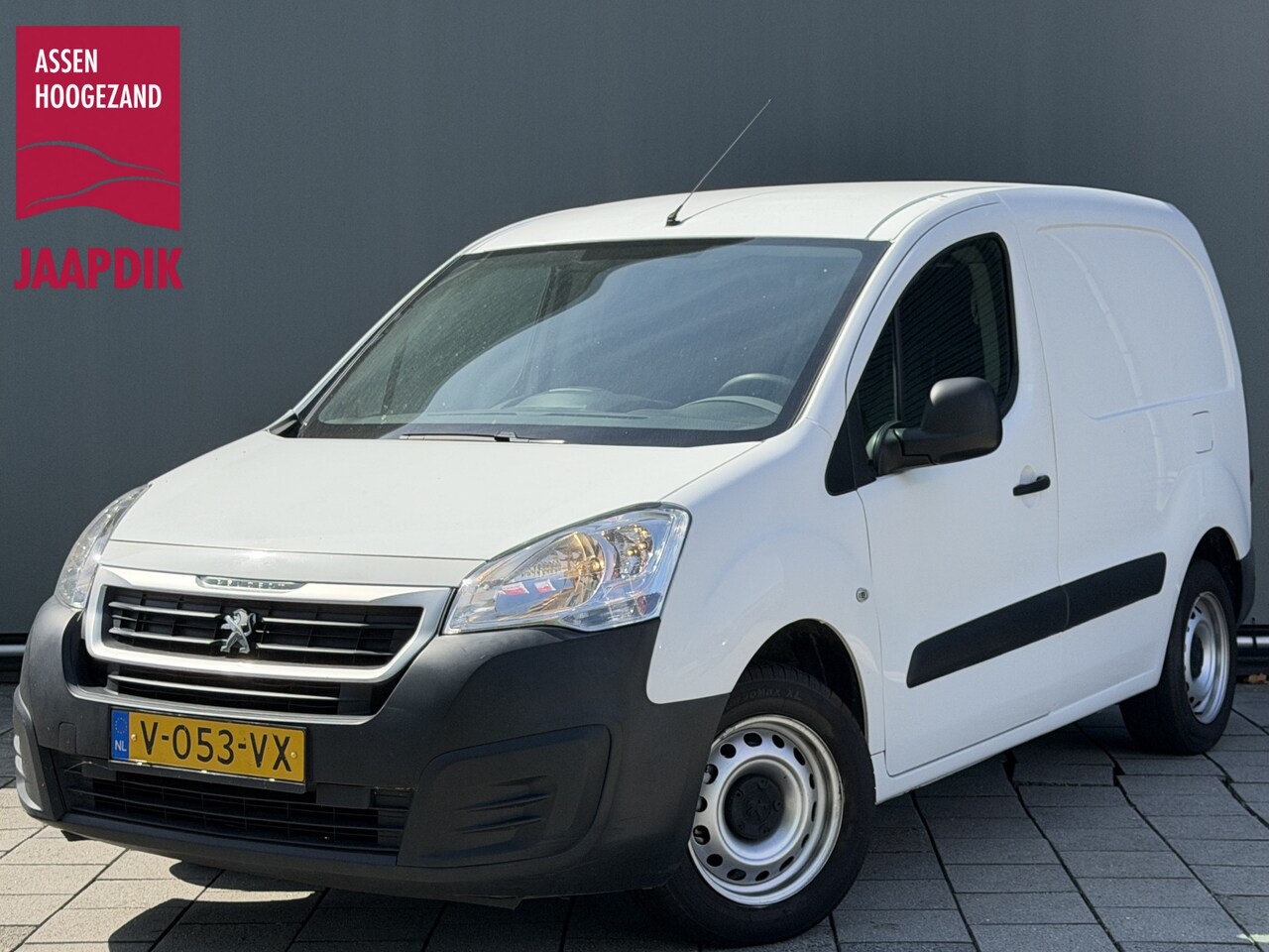 Peugeot Partner - BWJ 2019 | 1.6 100 PK BlueHDi 100 L1 Premium AUTOMAAT | AIRCO | CRUISE | PDC | RADIO/CD | - AutoWereld.nl