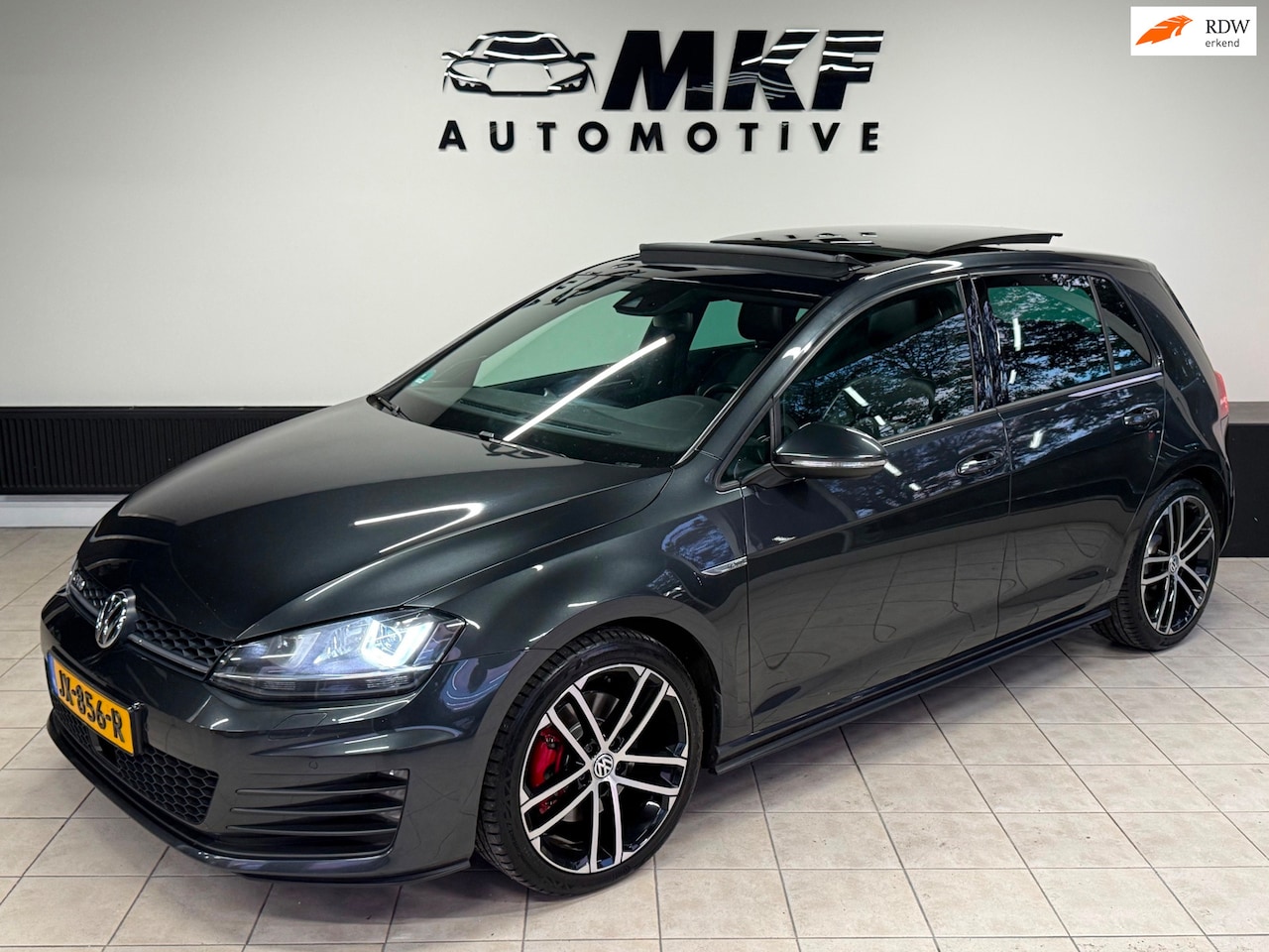 Volkswagen Golf - 2.0 TDI GTD 184PK DSG 2015 ECC|PANO|LEER|DYN - AutoWereld.nl