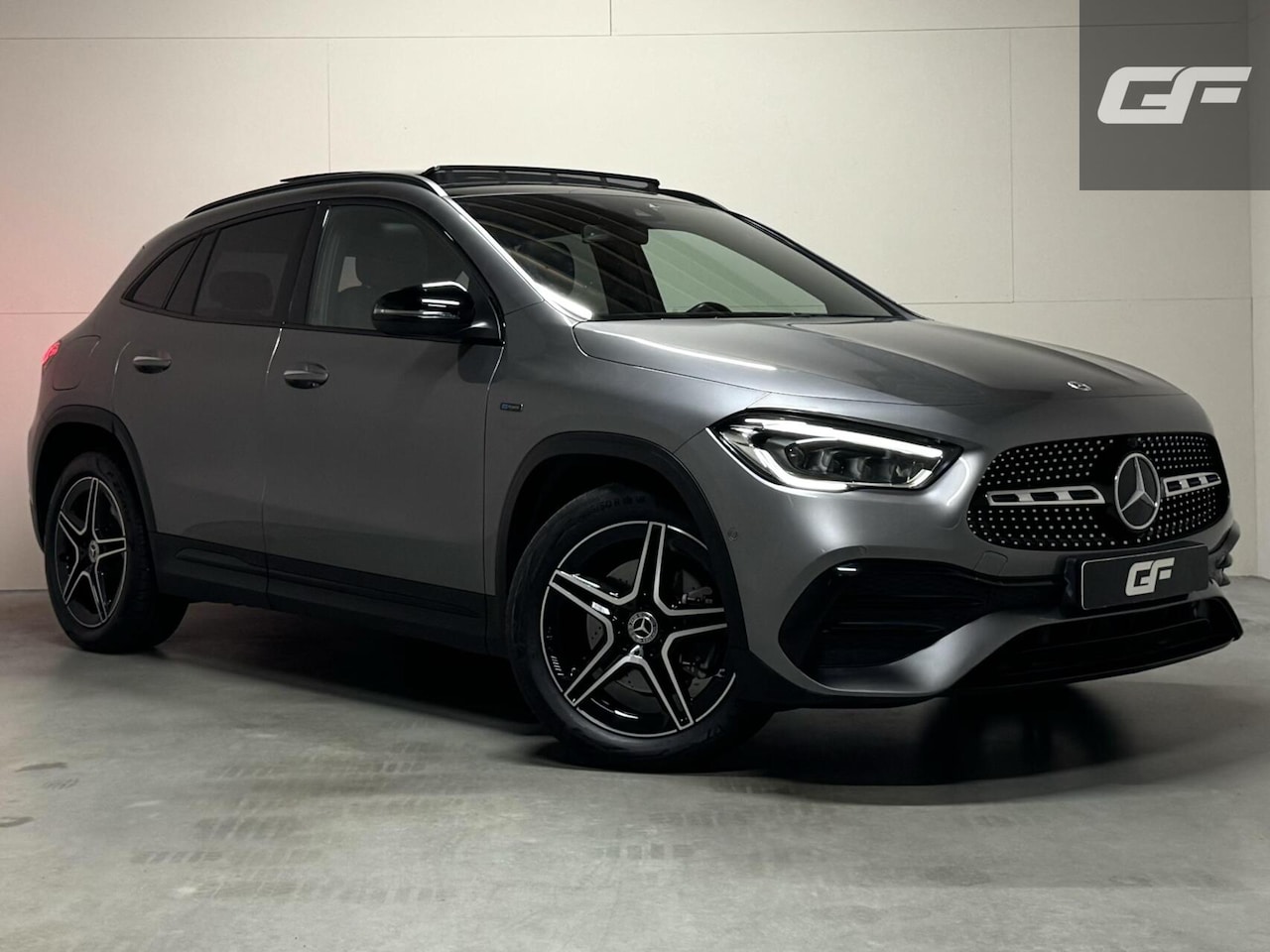 Mercedes-Benz GLA-Klasse - 250 e AMG Line Pano Memory Sfeer Camera - AutoWereld.nl