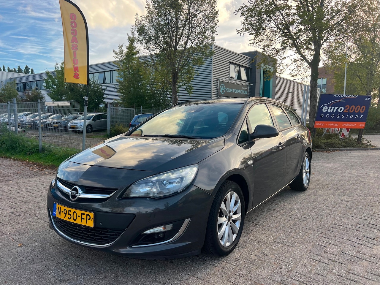 Opel Astra Sports Tourer - 1.6 Turbo Sport - Trekhaak - Cruise - AutoWereld.nl