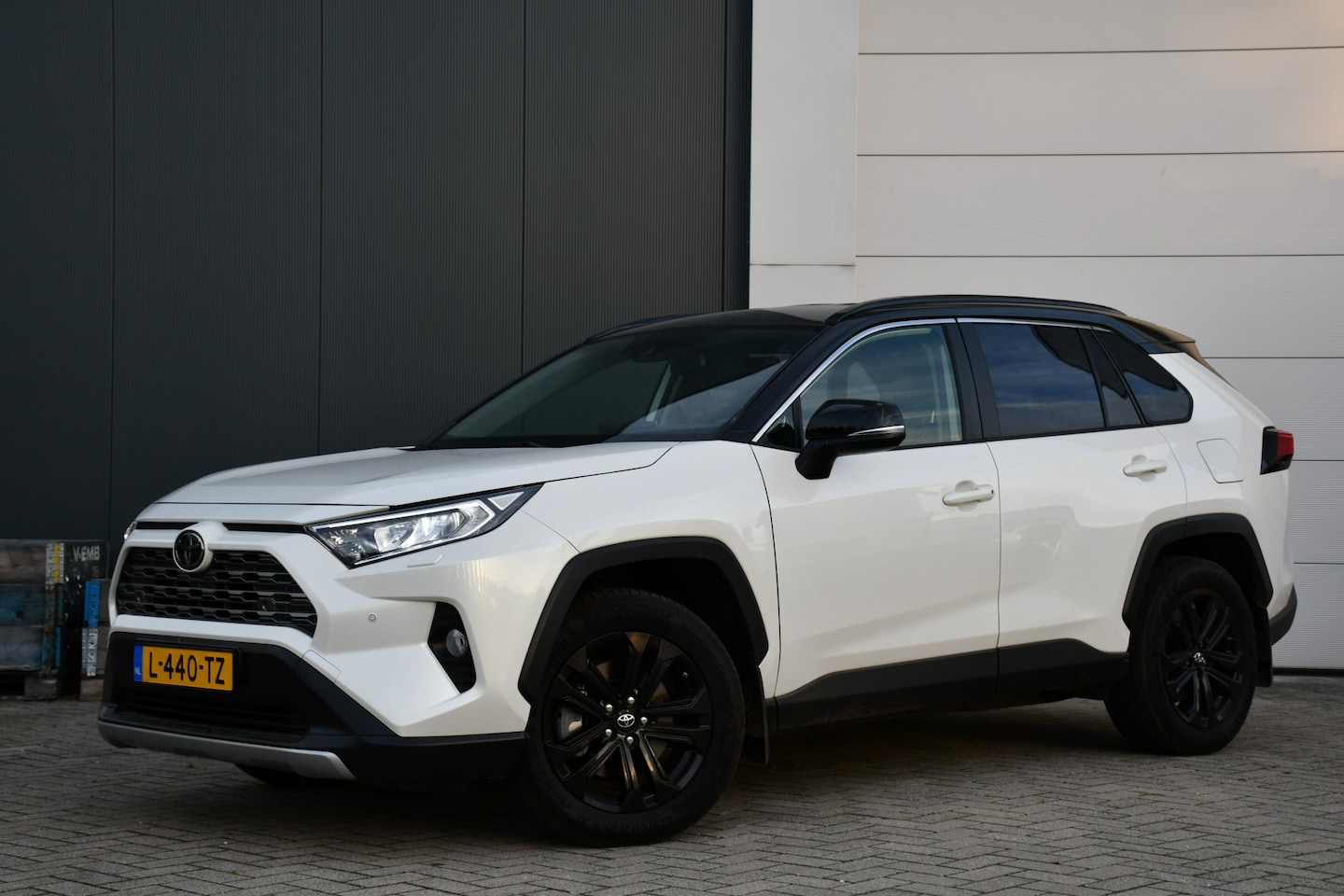 Toyota RAV4 - 2.0 VVT-iE Dynamic Limited Autmaat 176pk | Alarm Klasse 3 | Stuur- & Stoelverwarming | App - AutoWereld.nl