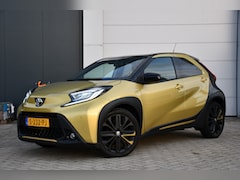 Toyota Aygo X - 1.0 VVT-i S-CVT Premium Automaat 73pk | Voorstoelen verwarmd | Lederen/stof bekleding | NL