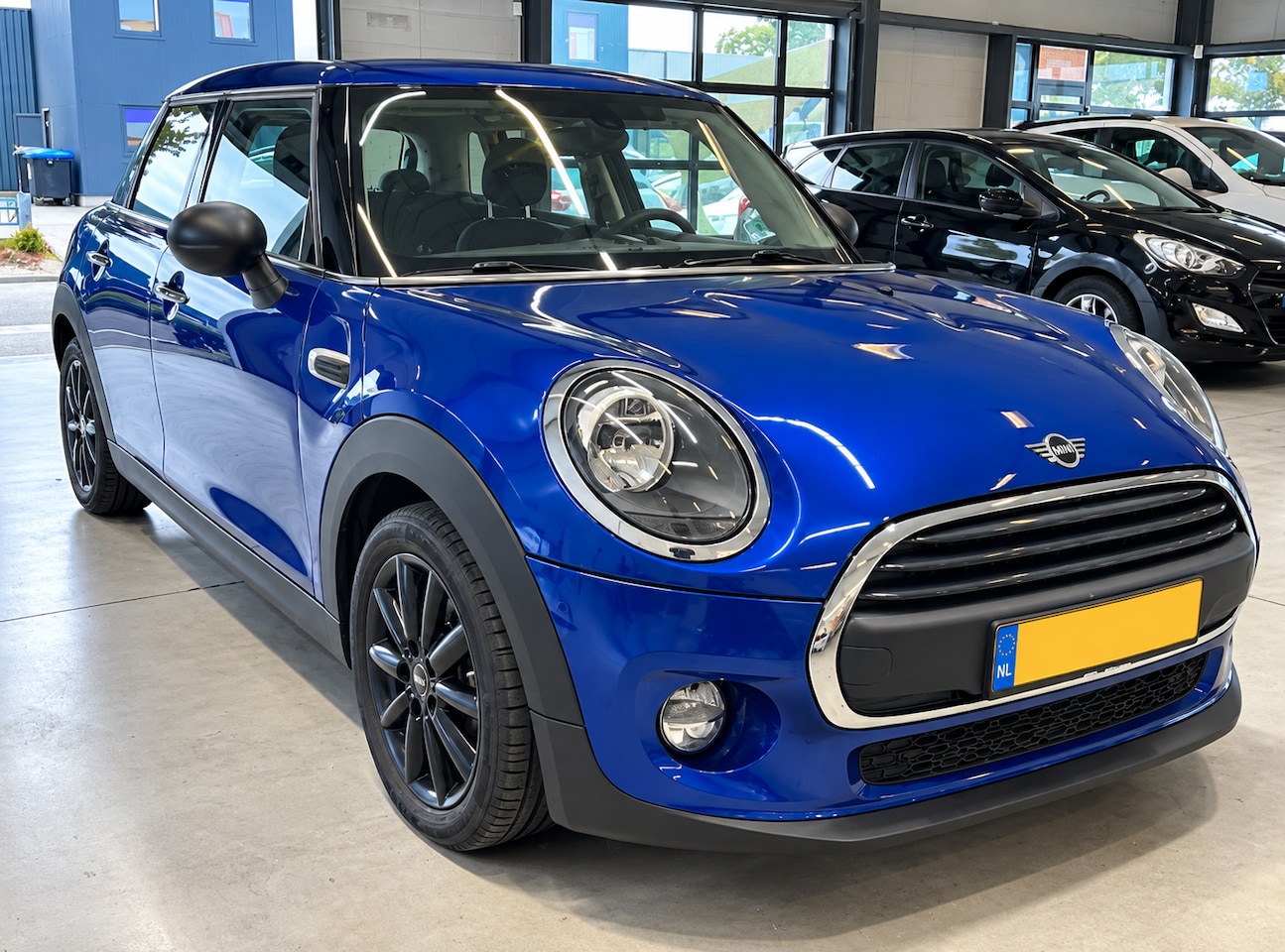 MINI 5-Deurs - 1.5 One Chili 5 deurs Benzine NL auto - AutoWereld.nl