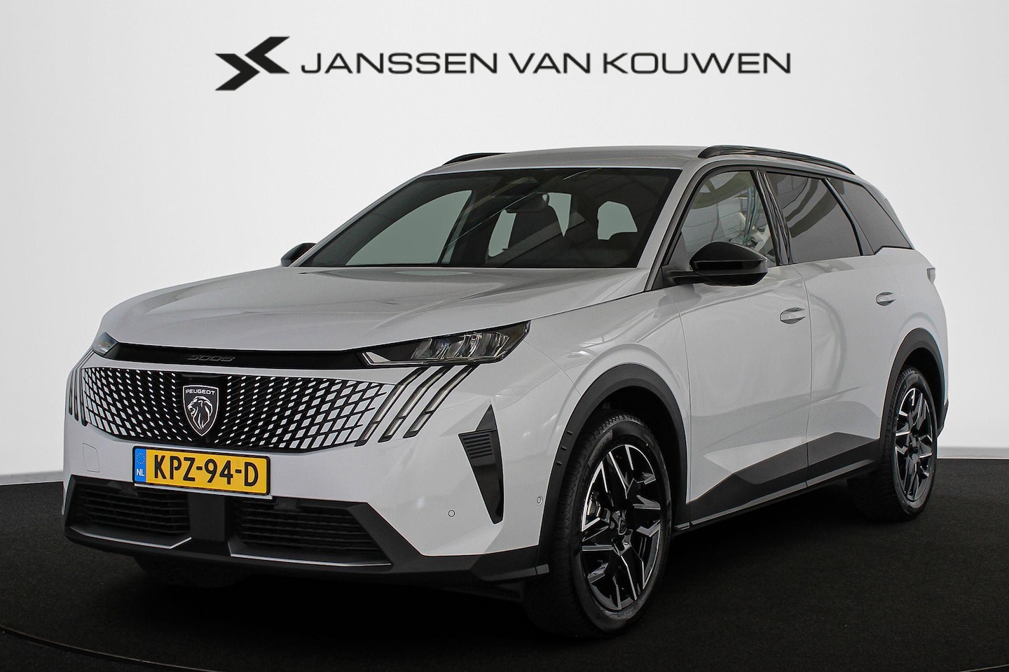 Peugeot 5008 - 1.2 Hybrid 145 Allure 7p Stoel-Stuurverwarming 360 Camera Navigatie - AutoWereld.nl