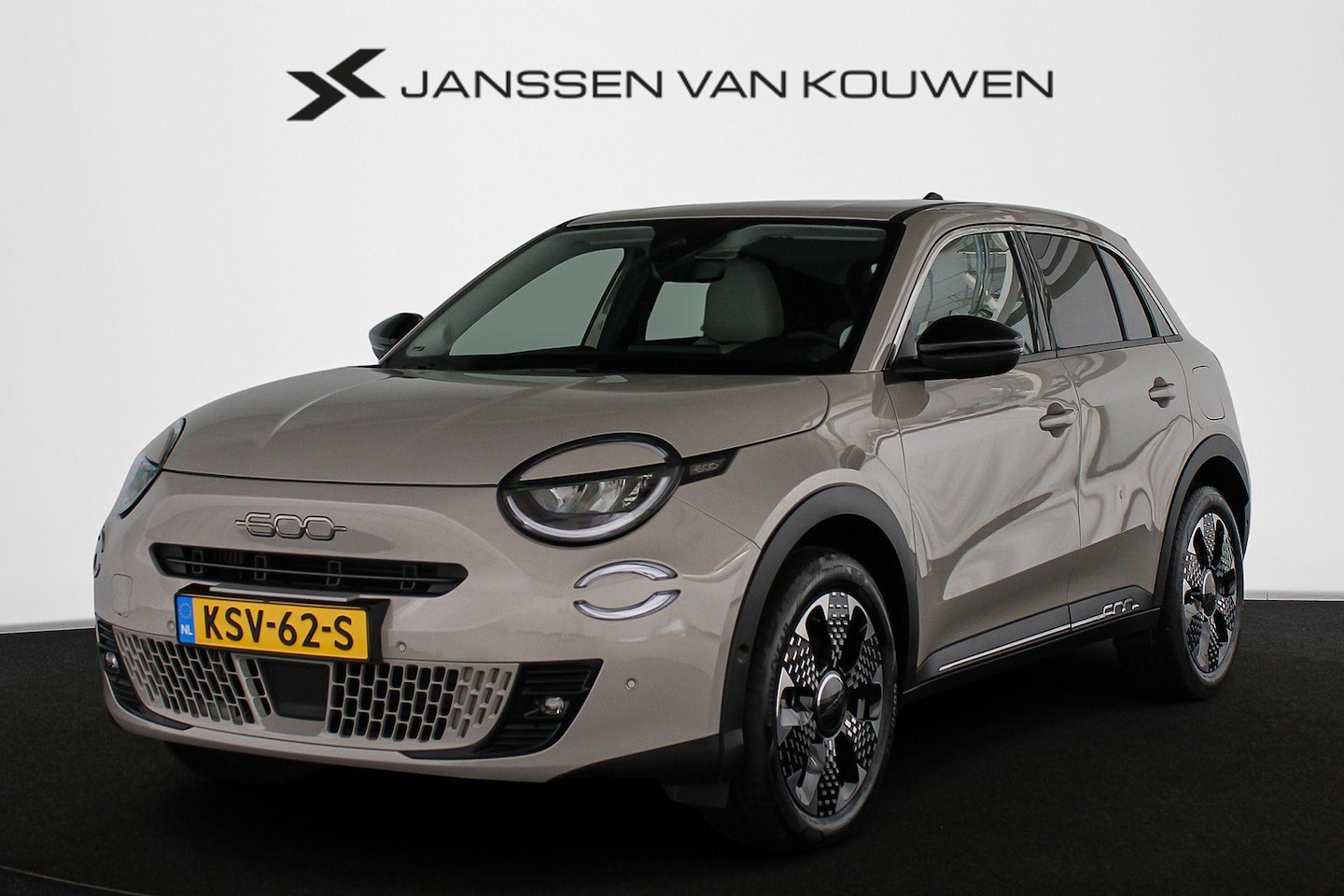 Fiat 600 - 1.2 Hybrid La Prima Leder Stoelverwarming Massage Keyless - AutoWereld.nl