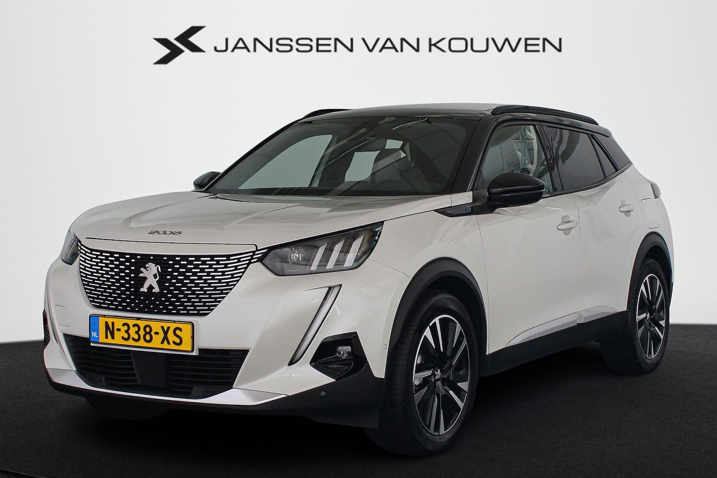 Peugeot e-2008 - EV GT Pack 50 kWh Panoramadak Adaptieve Cruise Stoelverwarming - AutoWereld.nl