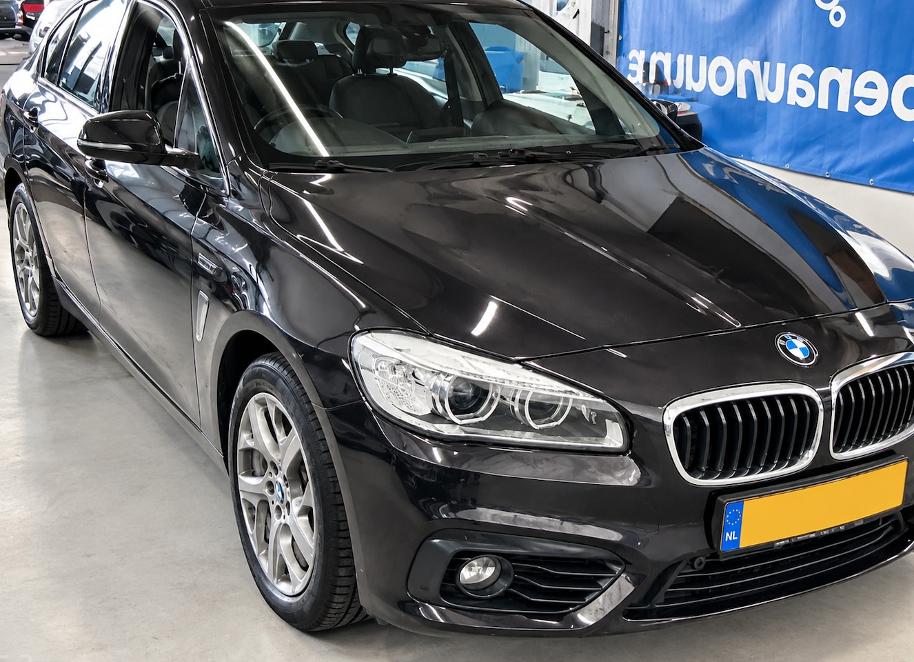 BMW 2-serie Active Tourer - 218i High Executive Automaat - AutoWereld.nl