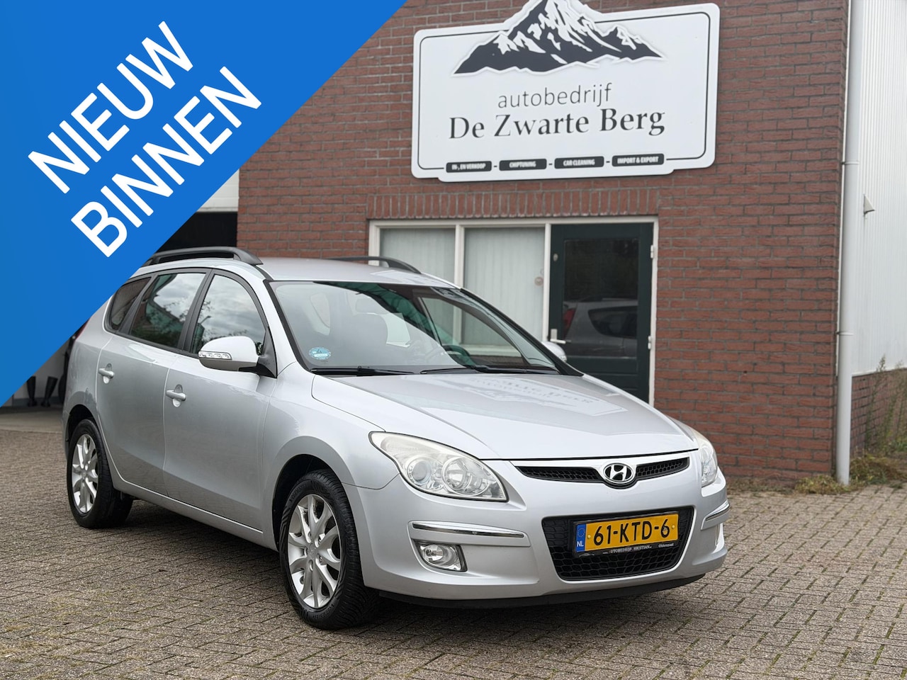 Hyundai i30 CW - 1.6i Style 1.6i Style - AutoWereld.nl