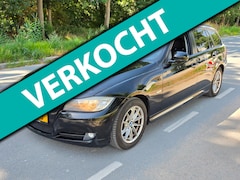 BMW 3-serie Touring - 320d / AIRCO / AUTOMAAT / NAVI
