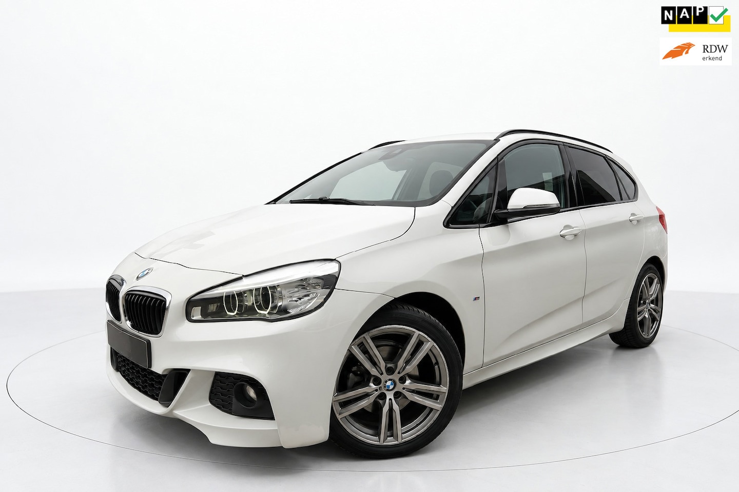 BMW 2-serie Active Tourer - 218i M SPORT PDC SFEERVERLICHTING - AutoWereld.nl