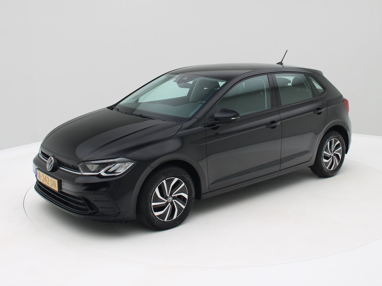 Volkswagen Polo - 1.0 TSI Life Navi / Virtual Cockpit / Adapt.Cruise / Origineel NL - AutoWereld.nl