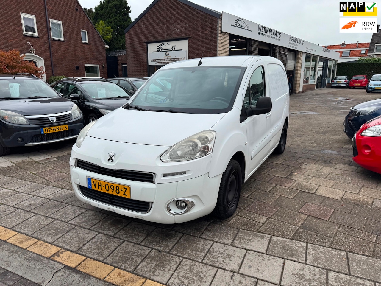 Peugeot Partner - 120 1.6 e-HDI L1 Navteq AIRCO/NAVI / 3 PERSONEN - AutoWereld.nl