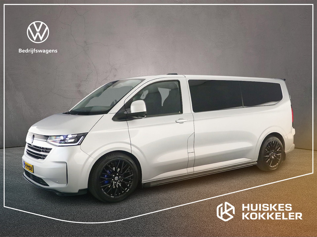 Volkswagen Transporter - 2.5 233pk eHybrid L2 Bulli Dubbele Cabine | Sportstoelen leder-suede | 20" | Trekhaak wegk - AutoWereld.nl