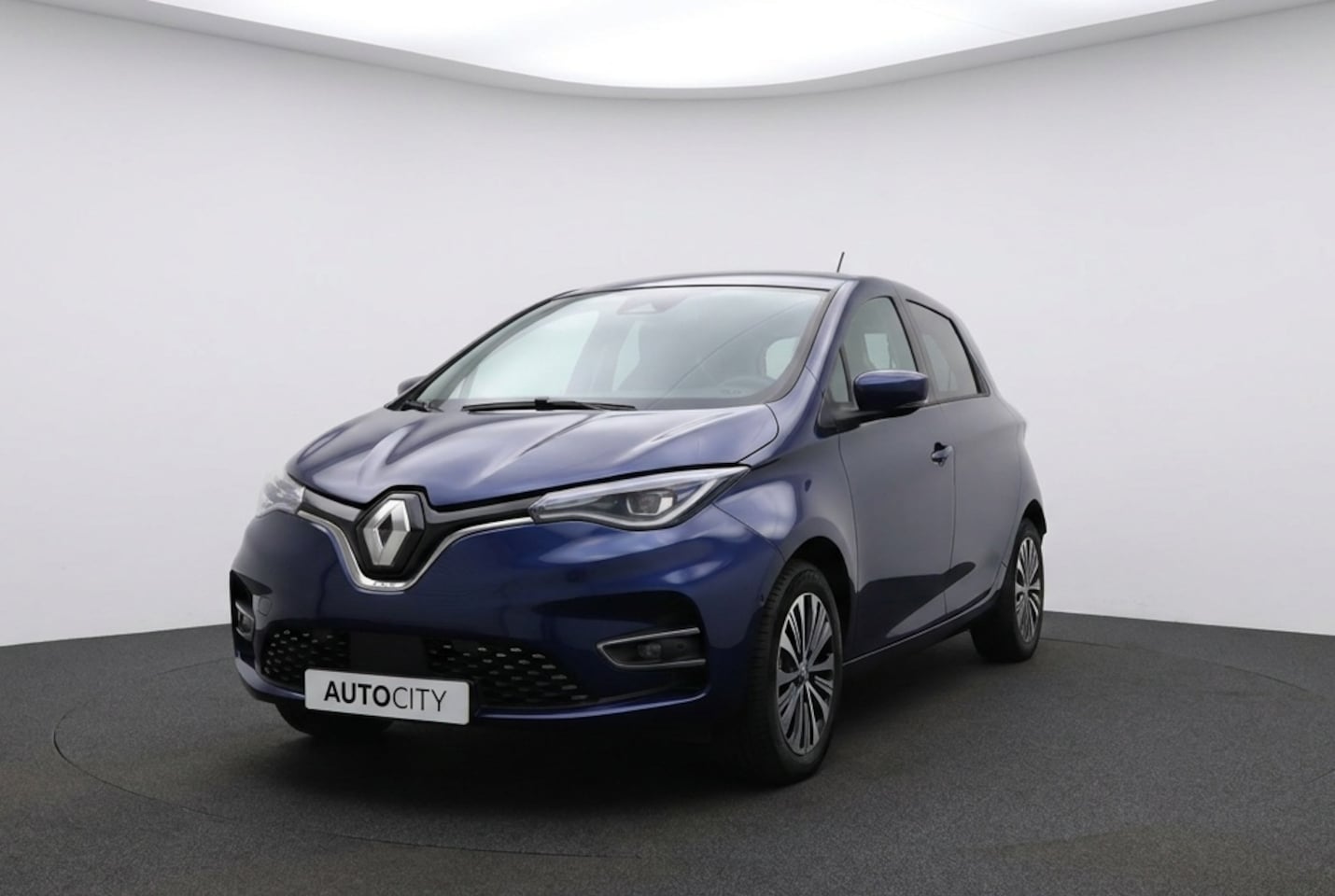 Renault Zoe - R135 Série Limitée Rivièra SOH 95% l 52 kWh | incl. Accu | Leder | Stoelverwarming - AutoWereld.nl
