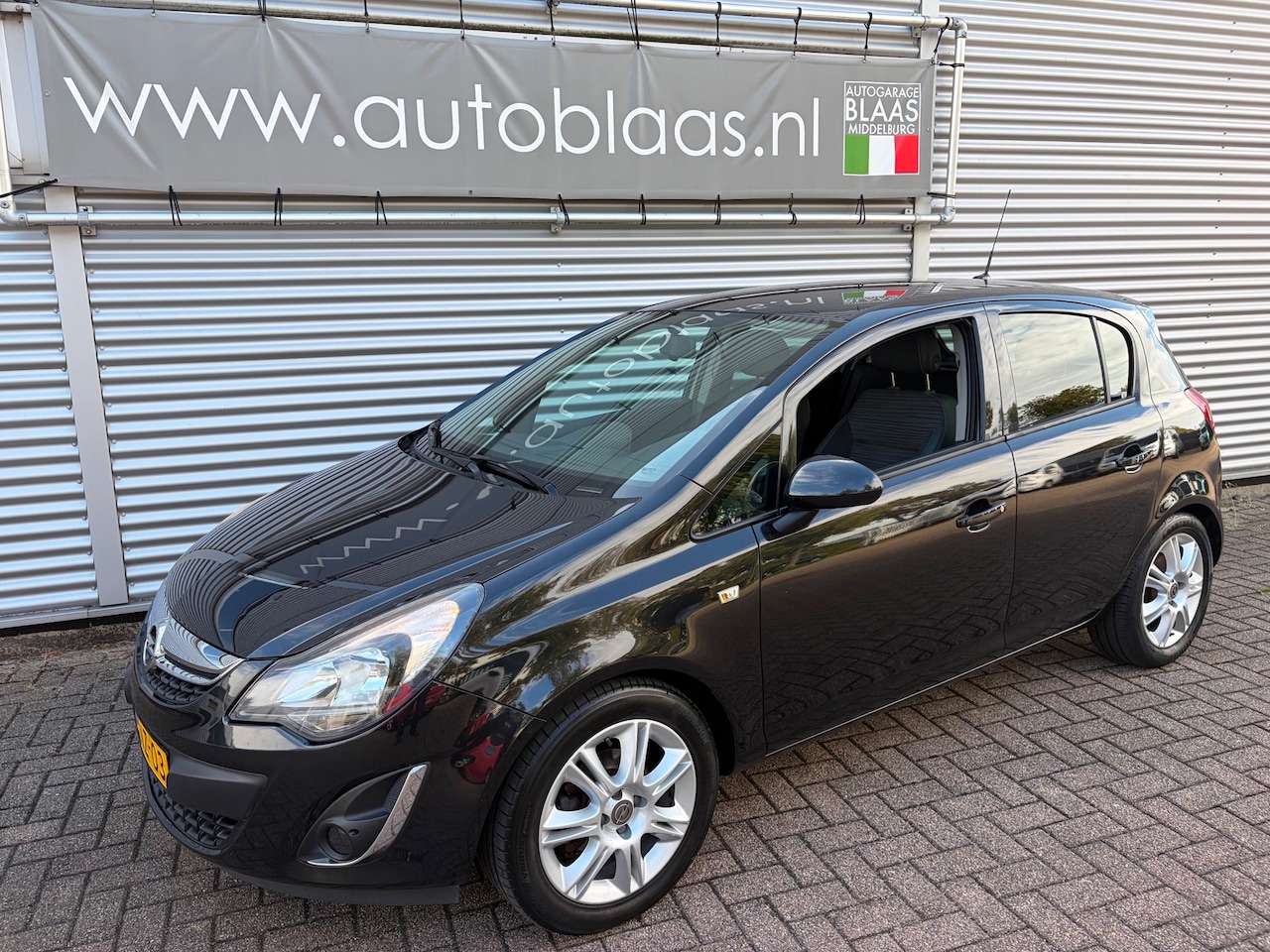 Opel Corsa - 1.4-16V Cosmo 1.4-16V Cosmo - AutoWereld.nl