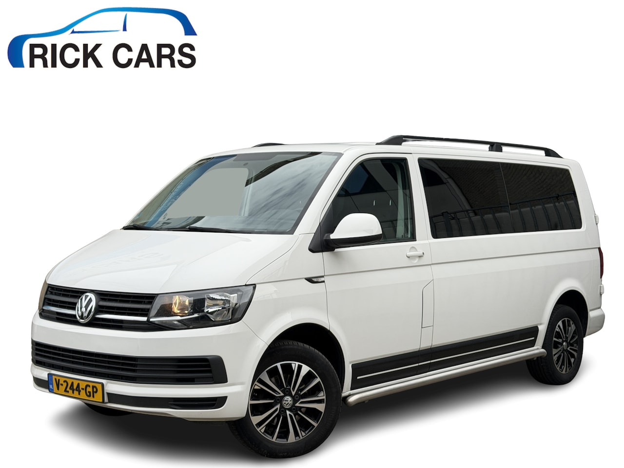 Volkswagen Transporter - 2.0 TDI L2H1 150 PK Euro 6 DC Comfortline Plus CarPlay/Trekhaak/Navigatie - AutoWereld.nl