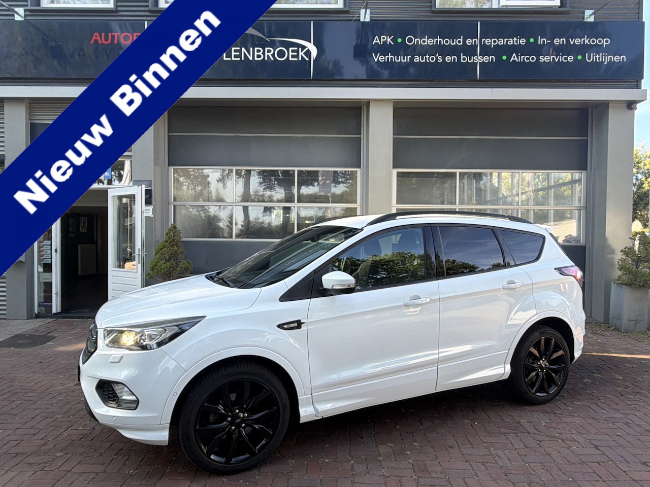 Ford Kuga - 1.5 EcoBoost ST Line Clima | Navi | Trekhaak | Camera 01-2018 62.895 KM - AutoWereld.nl