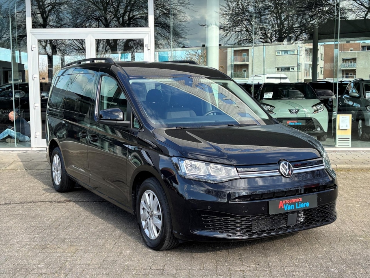 Volkswagen Caddy Maxi - 1.5 TSI DSG- Autom|7 Persoons| Camera|Carplay|Navi| Climate| Rijklaarprijs incl. garantie - AutoWereld.nl