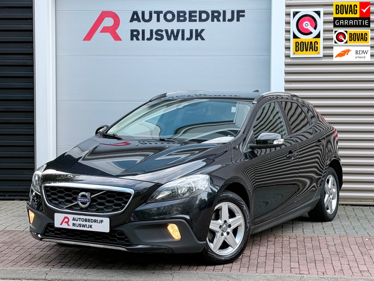 Volvo V40 Cross Country - 1.6 D2 Summum Navigatie/Airco - AutoWereld.nl