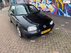 Volkswagen Golf Cabriolet - 1.6 leer CarPlay stereo 17 inch velgen nette linnen dak apk juli 2027 leuke auto