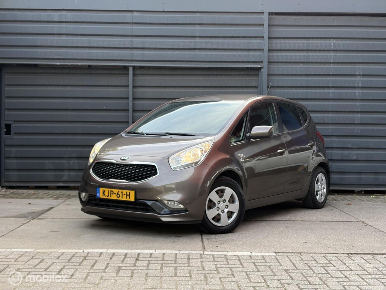Kia Venga - 1.6 ExecutiveLine /AIRCO/NWAPK/CRUISE/AUTOMT/TRKHK - AutoWereld.nl
